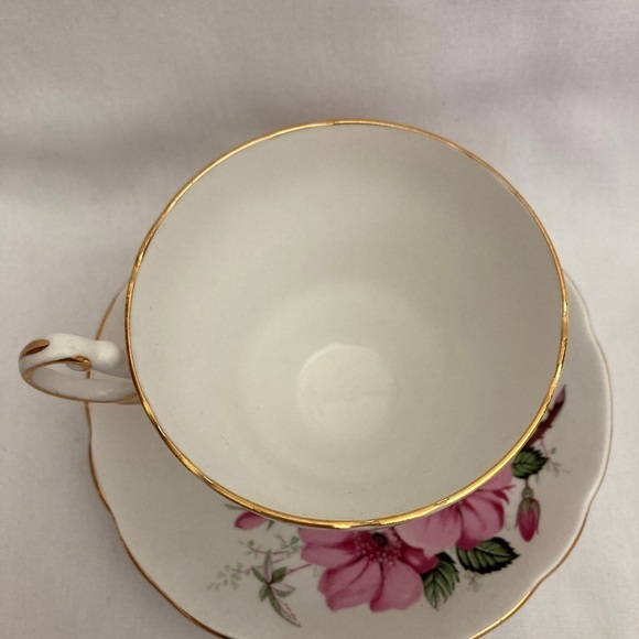 Vintage tea cup and saucer. Roses Regency shabby chic - Picture 4 of 5